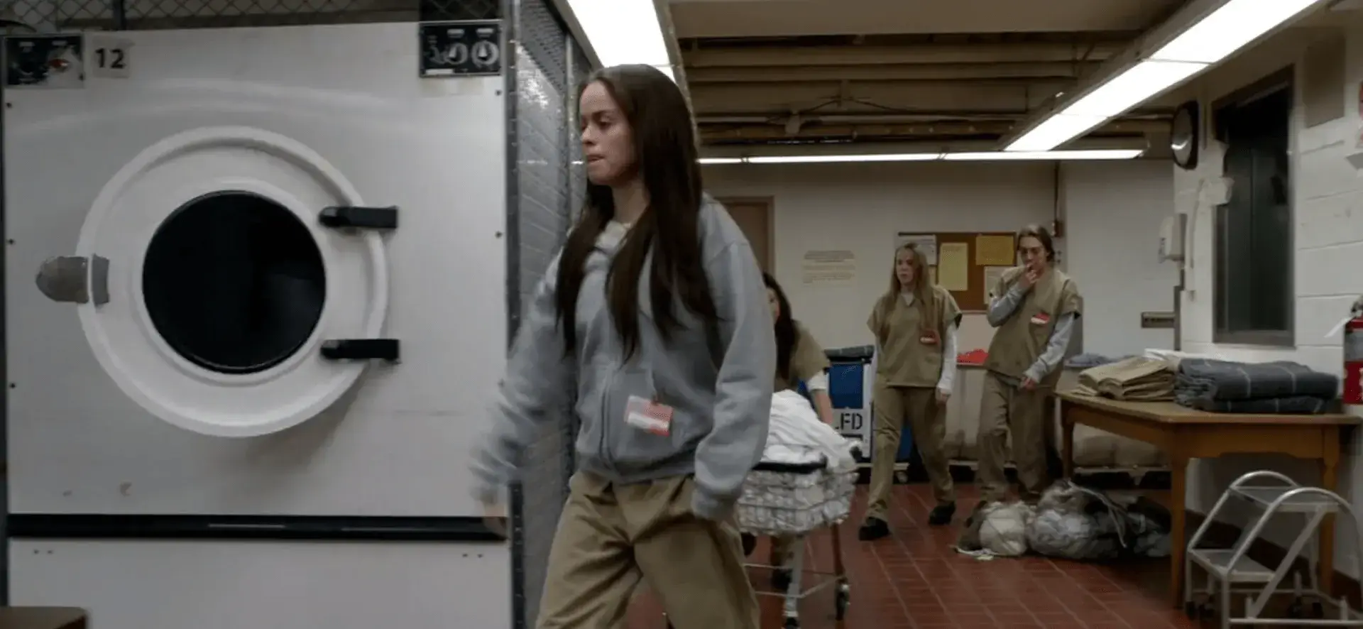 Оранжевый — хит сезона - 2 сезон 9 серия - 7 кадр